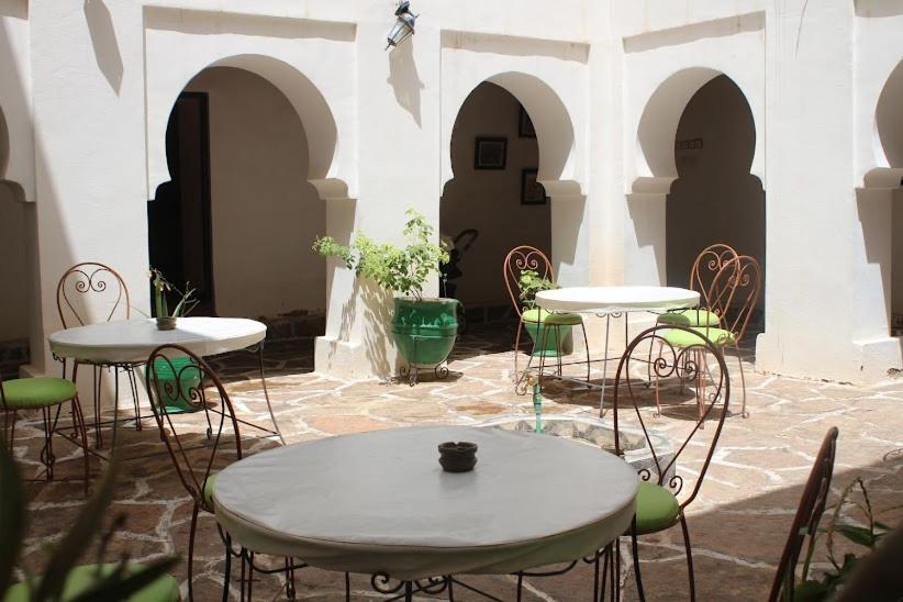 Hotel Et Restaurant Riad Amodou Тингир Экстерьер фото